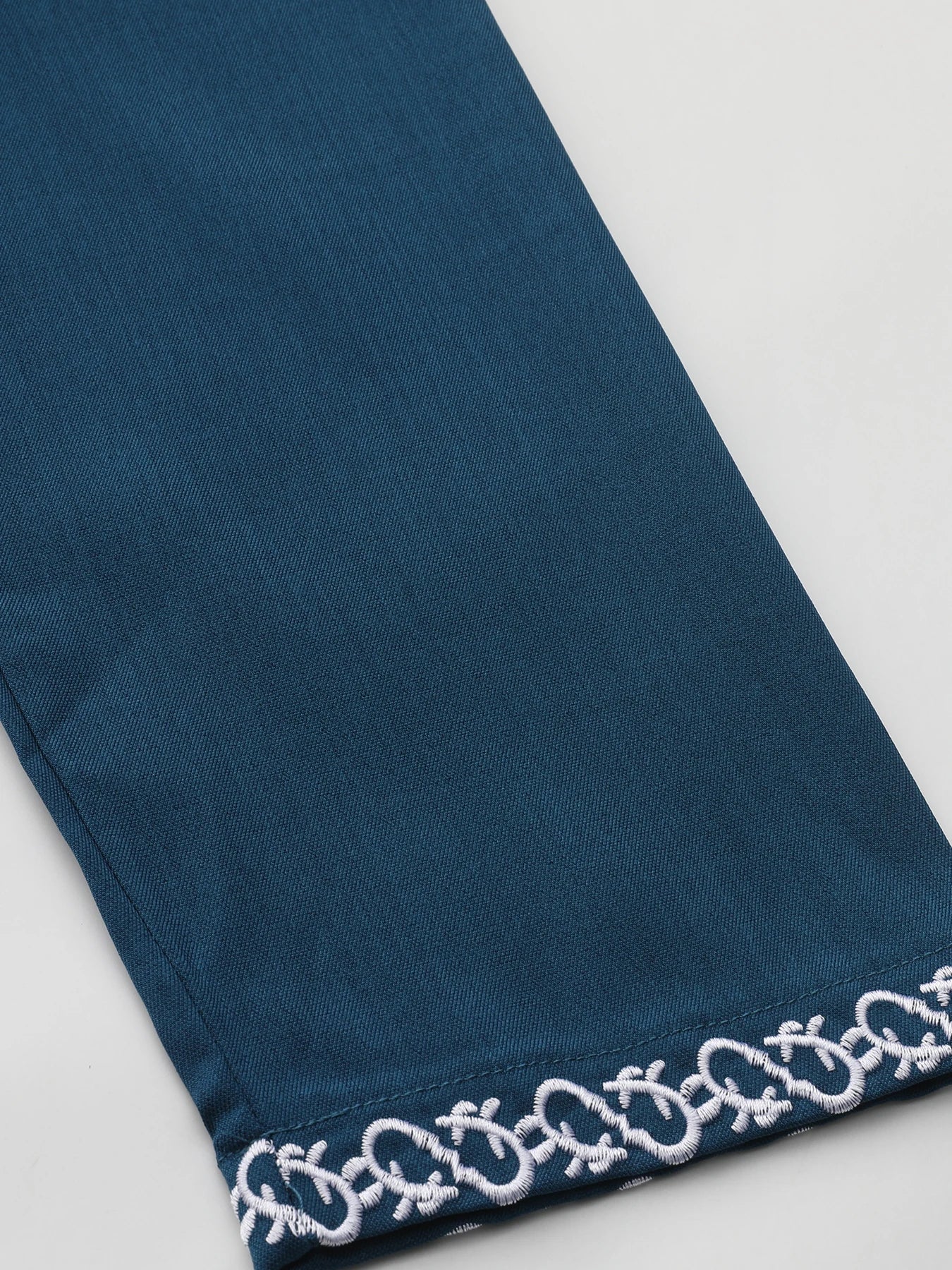 Marokkanische Robe mit Kapuze, luxuriöse Herren-Robe mit bestickten Ärmeln und langen Taschen, muslimisches Kleidungsstück, Abaya für den Nahen Osten, Juba Thobe-Robe